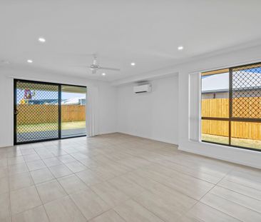 family home in Burpengary - Photo 4