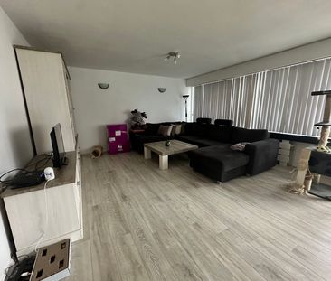 TE HUUR - ruim appartement met 3 slaapkamers - Foto 3