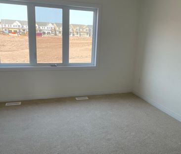 For Lease - 148 Port Crescent, Welland, Ontario - Photo 2