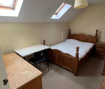 2 bedroom flat to rent - Photo 4