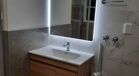 Newly Renovated Apartment in the heart of Mt Eden - Photo 3