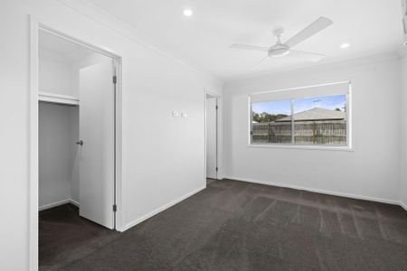 For Lease: Modern Family Living at 13 Brunner Drive, Park Ridge! - Photo 3