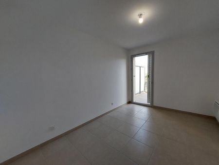 location Appartement T3 DE 57.4m² À TRETS - Photo 4