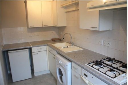 1 Bed Flat, Vanbrugh Court, RG1 - Photo 5