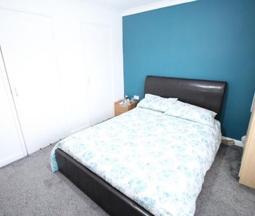 4 bedroom terraced house to rent - Photo 4