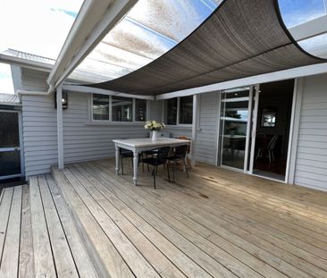 82 Glen Marine Parade, Glendene, Auckland - Photo 2