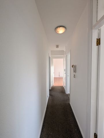 2 Bed Flat, Lovell Court, M8 - Photo 5