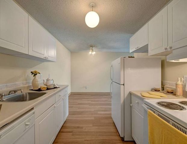 Park Place South | 3830 105th Street NW, Edmonton - Photo 1