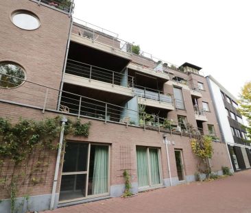 Appartement met 2 slpk., autostaanplaats en terras in centrum Aarsc... - Foto 2