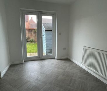 3 bedroom end of terrace house to rent - Photo 1