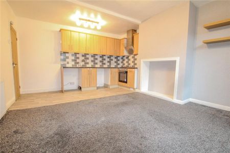 2 bedroom terraced house to rent - Photo 4