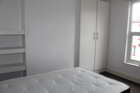 4 bedroom house to rent - Photo 2