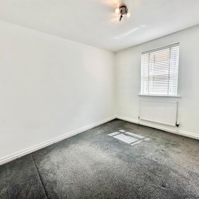 1 Bedroom Apartment To Let - Photo 1