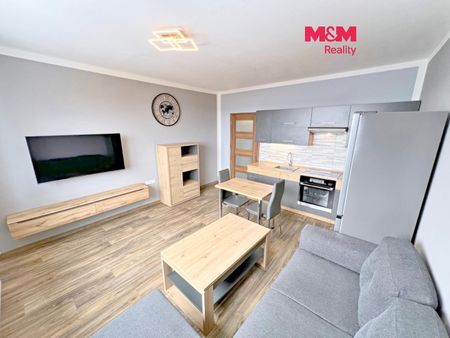 Pronájem bytu 1+1 40 m², Hradecká 2654, Česká Lípa - Photo 4