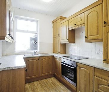 2 bedroom terraced house to rent - Photo 6