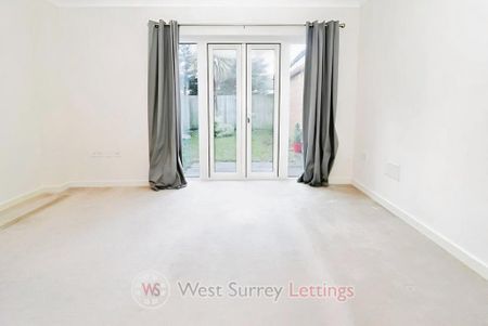 3 bedroom semi-detached house to rent - Photo 2