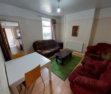 4 Bed House To Let On Brook Street, Pontypridd - Photo 6