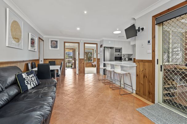 21 Lamilla Street Glenfield Park NSW - Photo 1