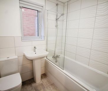 Chalk Hill Drive, Sherburn In Elmet - Photo 6