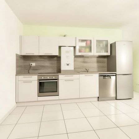 T3 RUE AMADEO BALCON ET STATIONNEMENT - Photo 1