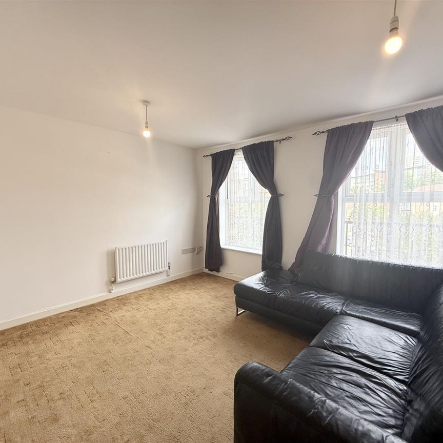 2 Bedroom Flat To Let - Photo 1