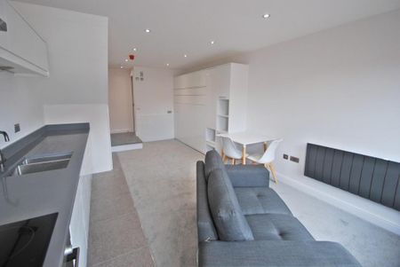 Studio to rent - Photo 2