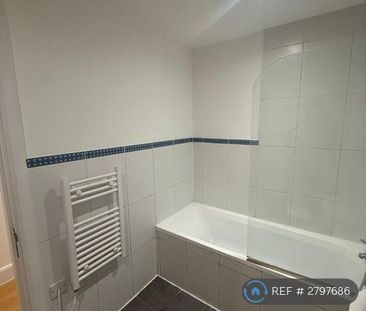 2 bedroom flat to rent - Photo 6