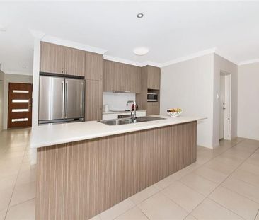 25 Bilbao Place, Bushland Beach - Photo 5