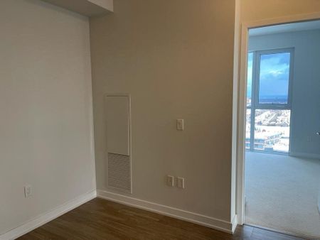 For Lease - 4055 Parkside Village Drive Unit# 2020, Mississauga, Ontario - Photo 4