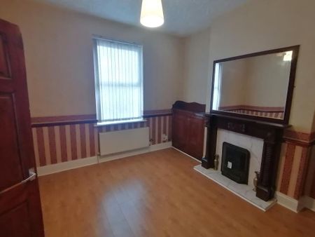 4 bedroom terraced house to rent - Photo 2