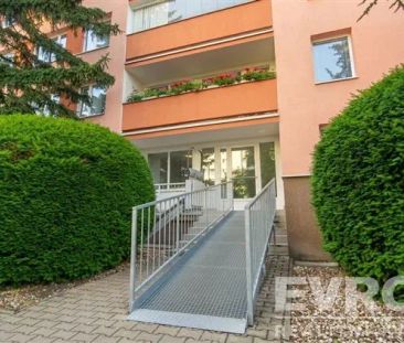Pronájem bytu 3+1, 65 metrů plus balkon a sklep, Křenická Praha 10 - Fotografie 6