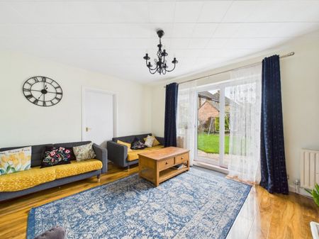 Arnold Road, Staines-upon-Thames, Surrey,TW18 - Photo 3