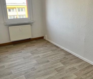 Neu sanierte, helle 3-Raumwohnung mit Balkon, Dusche und attraktive... - Foto 1