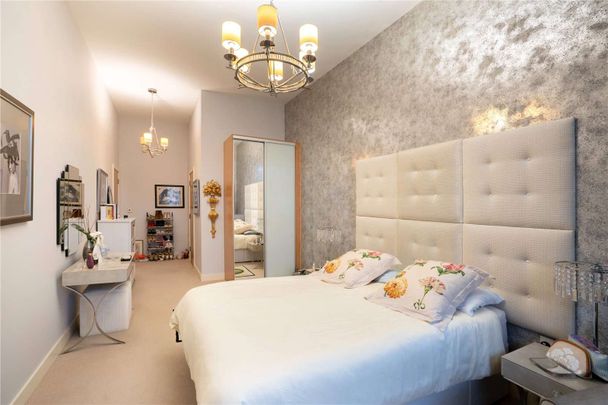 Harbourside Apartment in Iconic Purifier House  Furnished with Parking - Photo 1