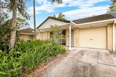 Charming 2 Bedroom Coomera Villa - Photo 3