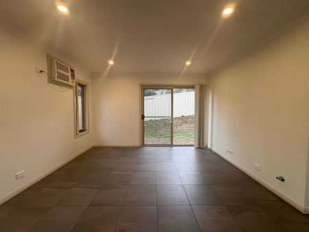 Modern & Spacious 2-Bedroom Granny Flat in Prime St Marys Location - Photo 5