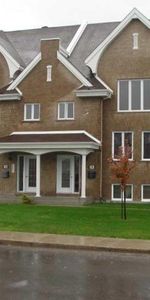 Grand 4 ½ style condo fraichement peinturé Boulevard Iberville, Repentigny (Lanaudière) - Photo 3