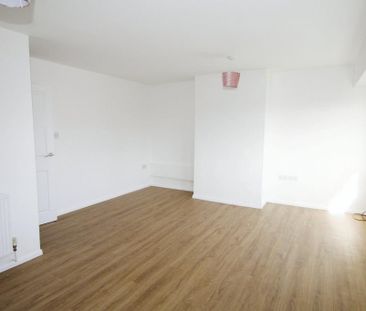2 bedroom maisonette to rent - Photo 4