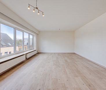 Zonnig appartement met ruime slaapkamers en groot terras vlakbij Le... - Photo 5