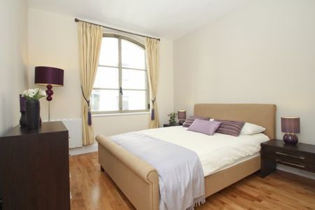 1 Bed Flat, The Circle, SE1 - Photo 3