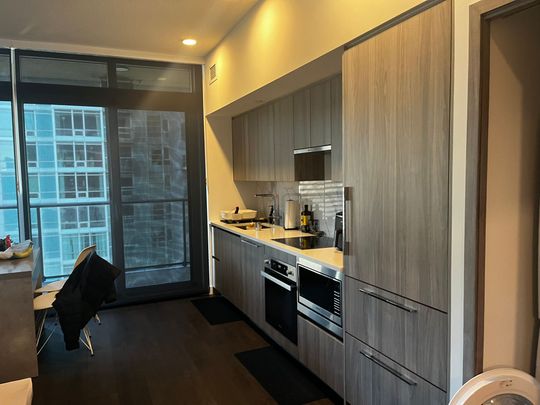 For Lease - 1 Concord Cityplace Way Unit# 2603, Toronto, Ontario - Photo 1
