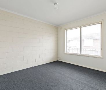 One bedroom unit - Photo 6