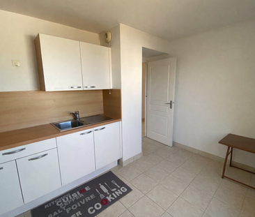 Location Appartement 2 pièces 63m² REZE 44400 - Photo 2