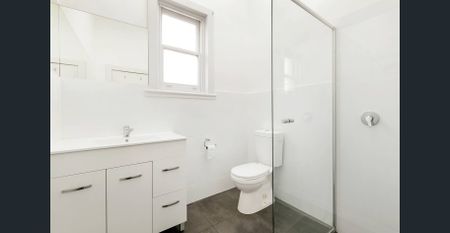 Spacious Character Home in Prestigious & Sort Out Area - Photo 5