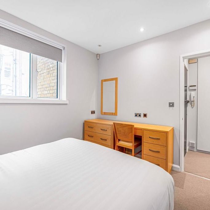 1 bedroom flat to rent - Photo 1