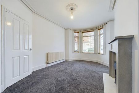 4 bedroom terraced house to rent - Photo 5