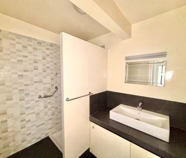 Location Appartement 4 pièces 87m² BAYONNE 64100 - Photo 4