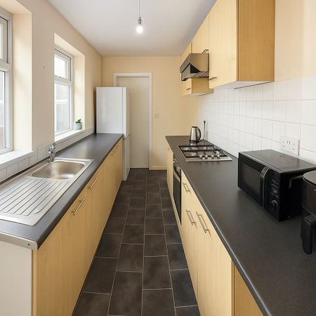 Room in a Shared House, Selsey Road, B17 - Photo 3