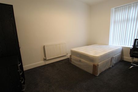 1 bed house share to rent in Every Street, Burnley, BB11 - Photo 2