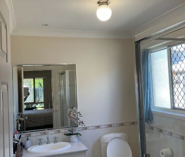 Spacious Family Home - Photo 4